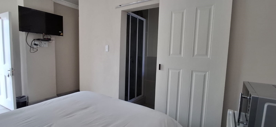 8 Bedroom Property for Sale in Southernwood Eastern Cape